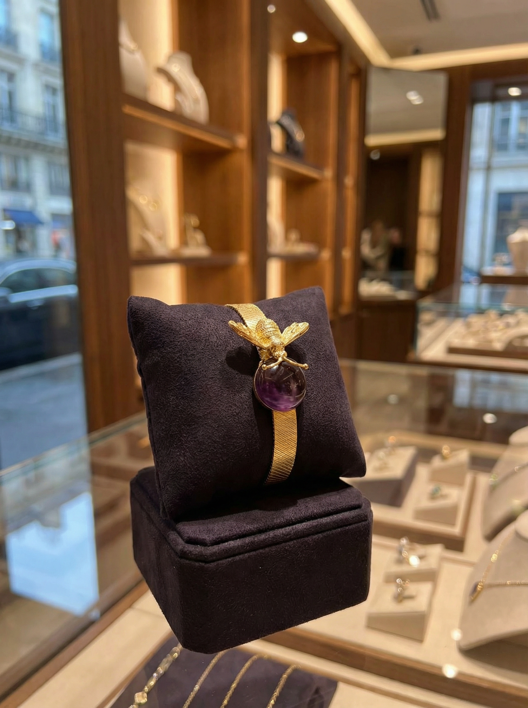 Sovereign Bee Amethyst Bangle in Gold Plated Silver