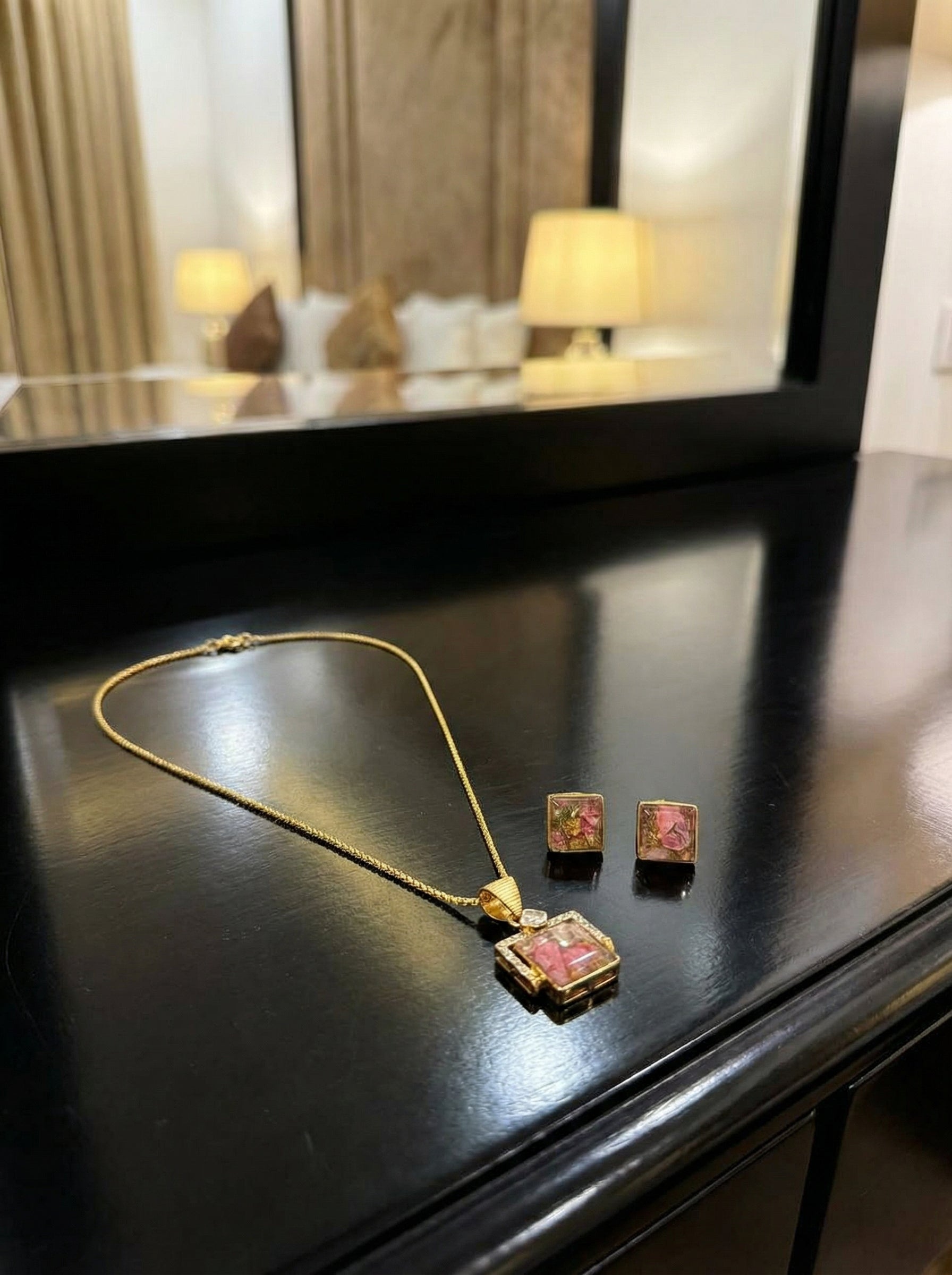 Handcrafted "Eternal Bloom" Botanical Jewelry Set – 18K Gold Plated Spinner Necklace & Studs