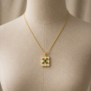 Sitara Pendant — Polki Kundan Necklace with Emerald-Tone Centre | Glamour Glitz