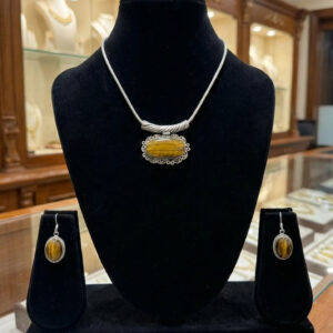 Tiger Eye Protection Pendant Set