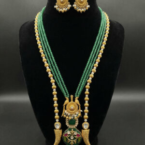 The Empress Emerald Tiger-Claw Long Haar: A Masterpiece of Indian Heritage