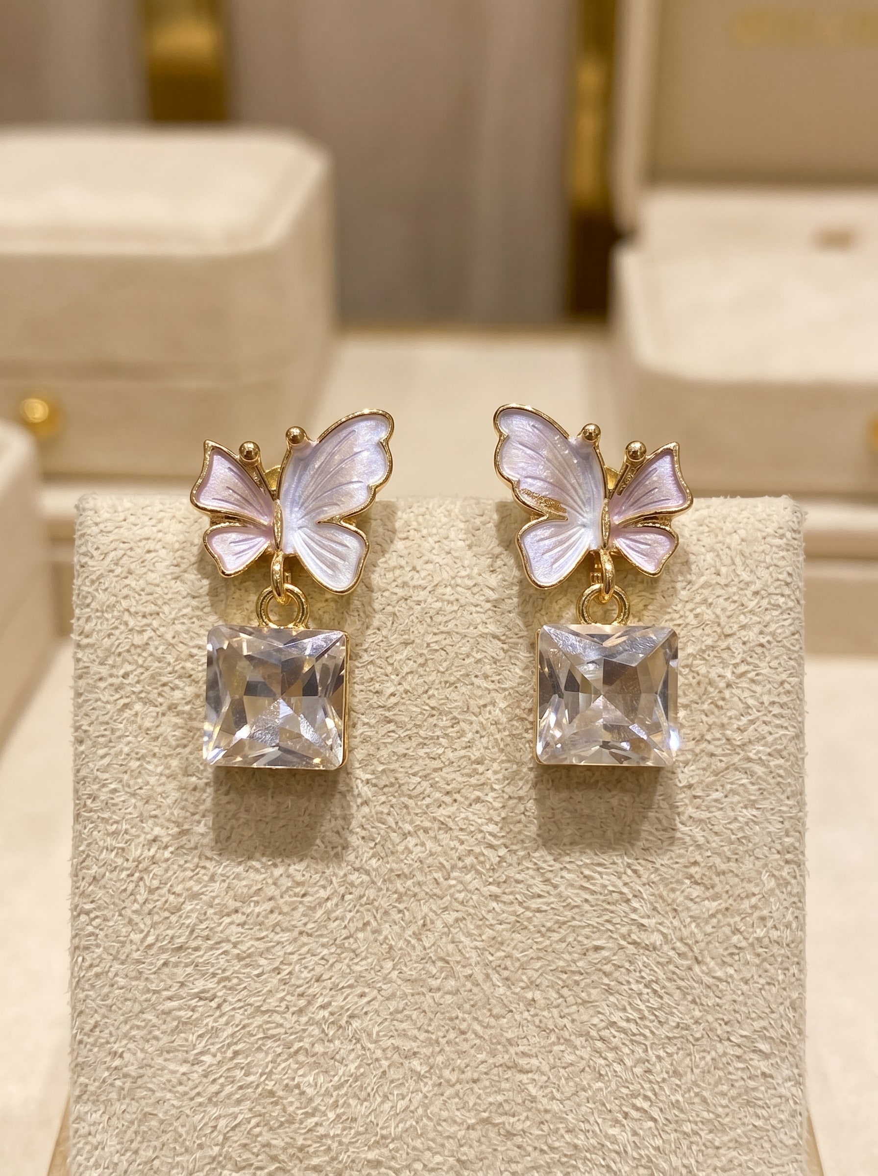 The Papillon Crystal Drops