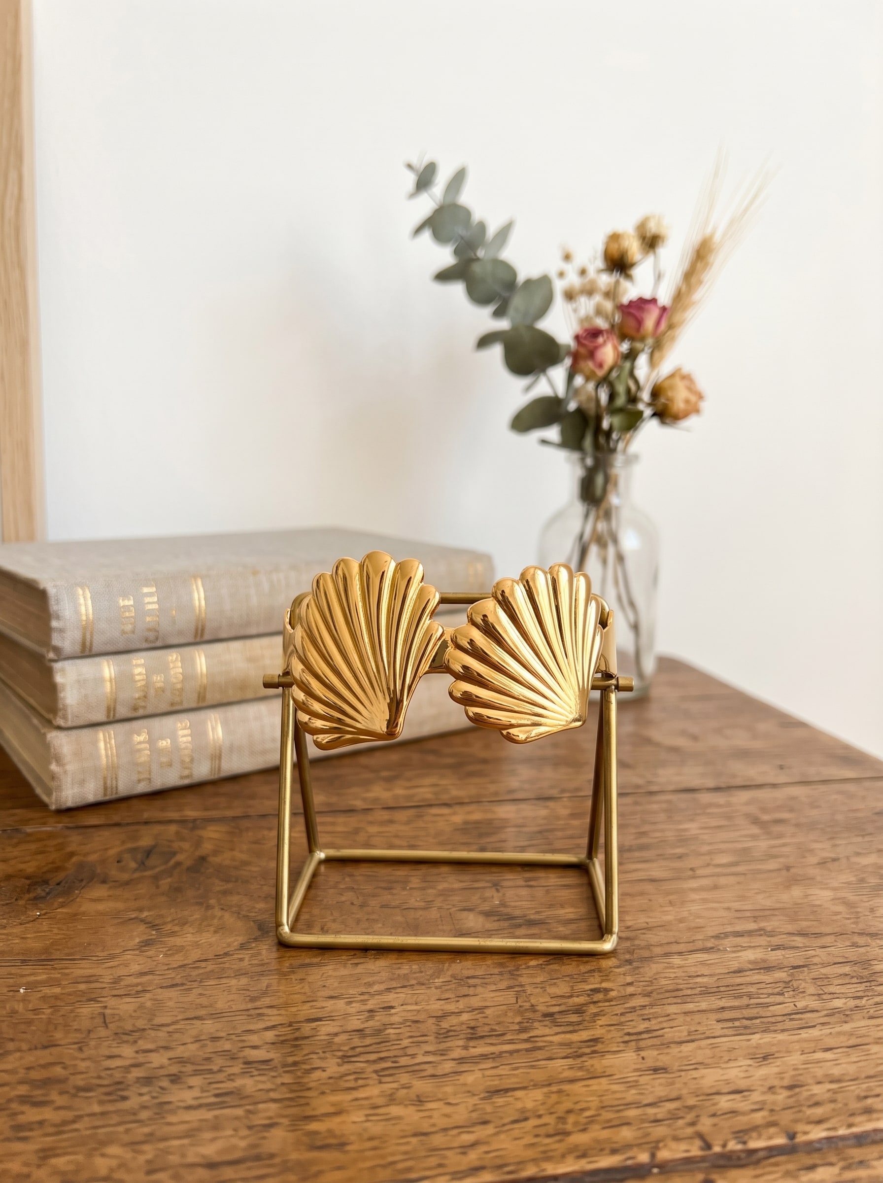 The Venus Shell Cuff