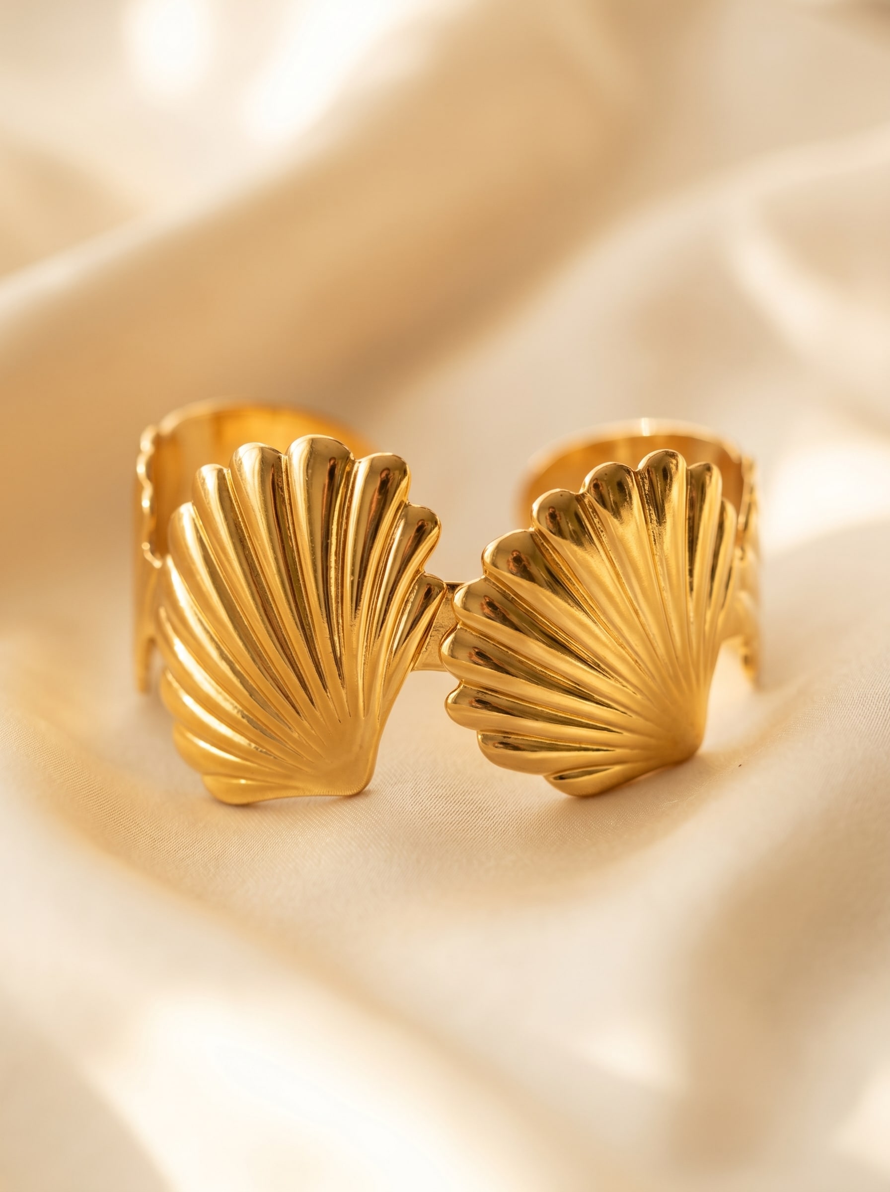 The Venus Shell Cuff